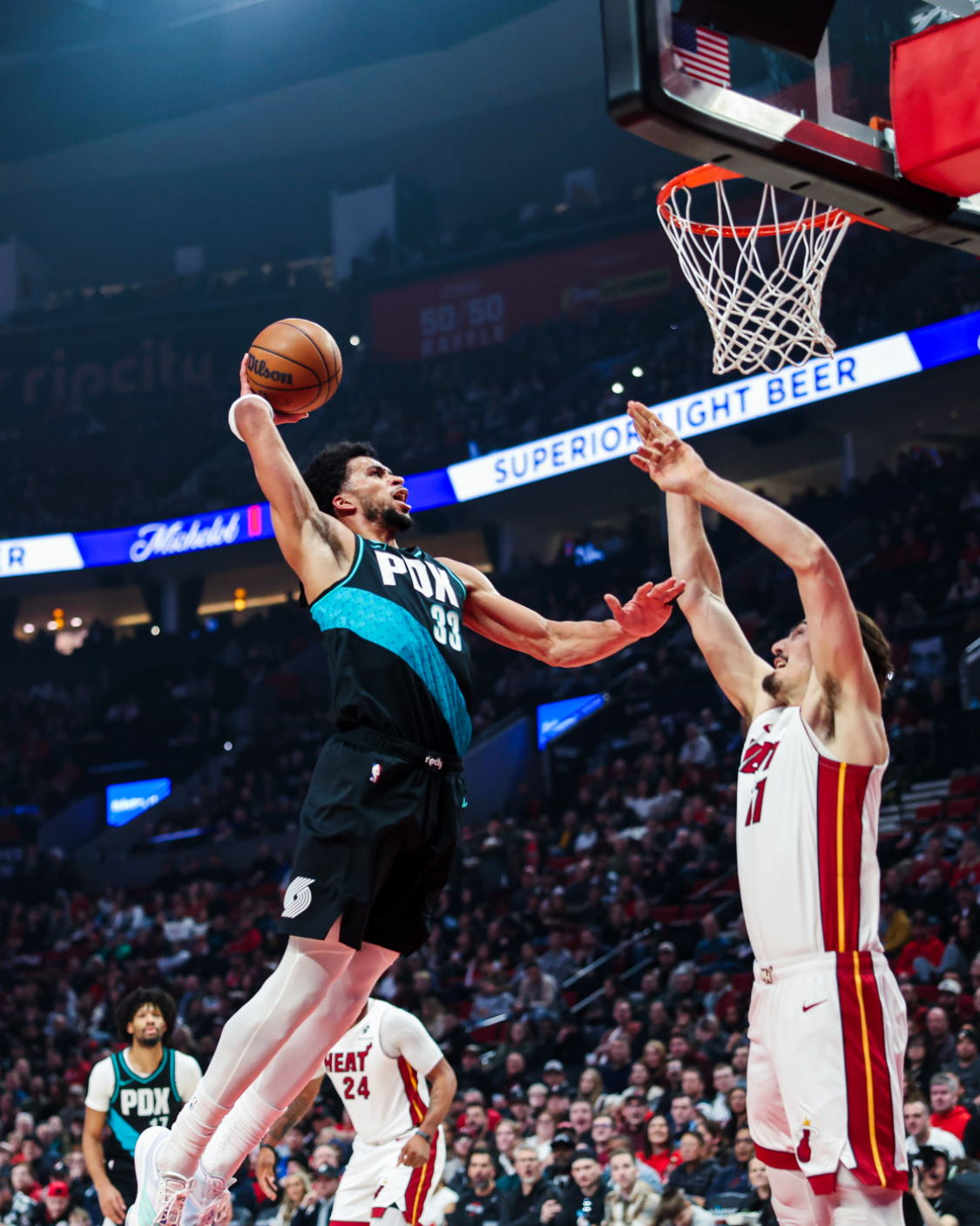 开云体育APP-夏普27分7篮板开拓者击败热火4连胜，阿夫迪亚20分7篮板